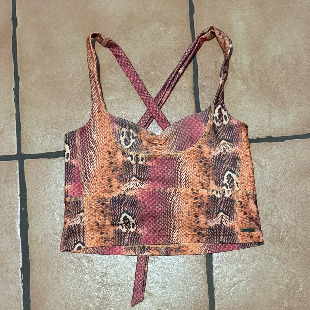 Mika Yoga Top size small